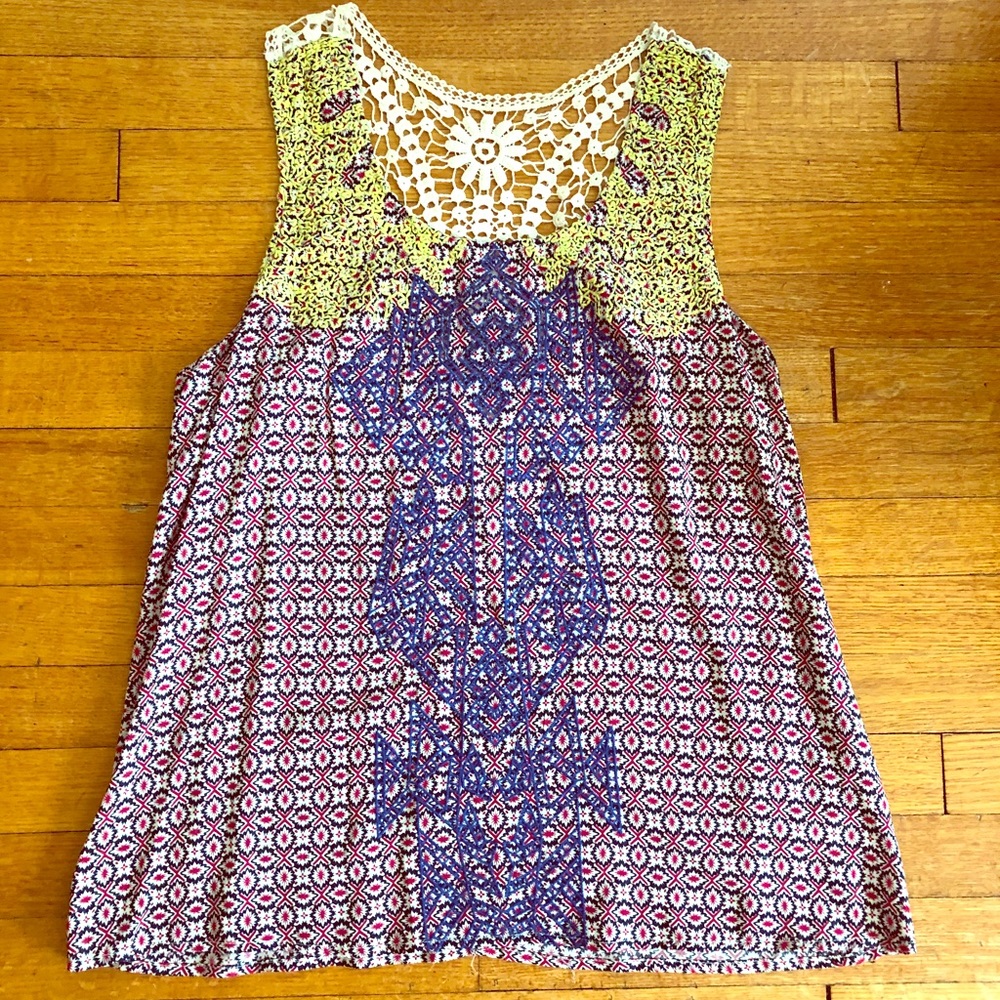 XL Skies Are Blue Crochet back tank